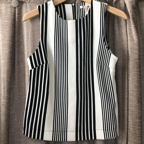 bleuh ciel Tops - Bleuh Ciel Black & White Stipe Sleeveless Top